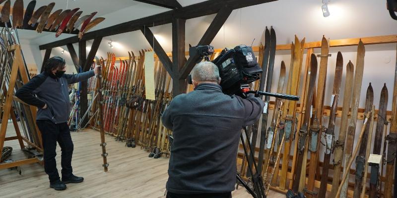 Widzowie TVP Rzeszów, Kraków i Kielce w sylwestra będą oglądać cieklińskie muzeum nart