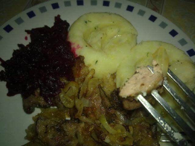 Wątróbka z cebulką