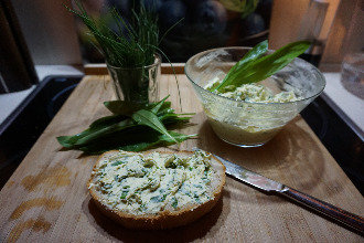 Pasta jajeczna  z czosnkiem niedźwiedzim