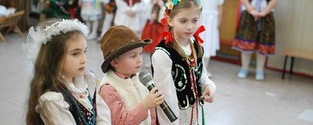 Dzieci z przedszkola w Cieklinie nie zapomniały o Dniu Babci i Dziadka