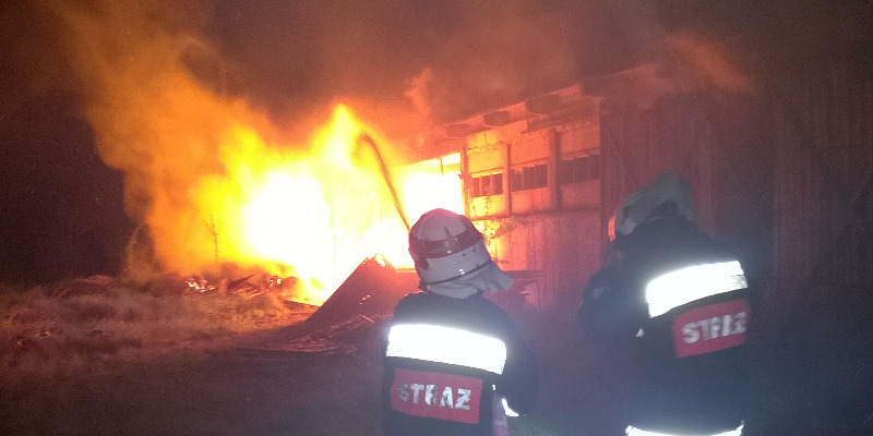 Pożar budynku SKR w Cieklinie
